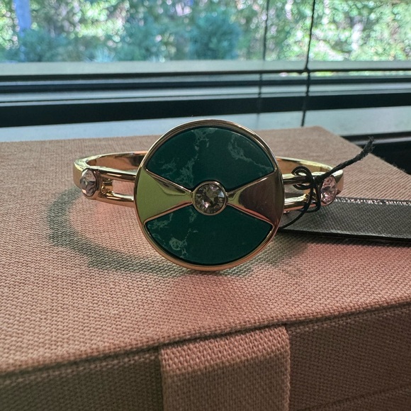 Vince Camuto Gold and Jasper bracelet - Picture 4 of 4